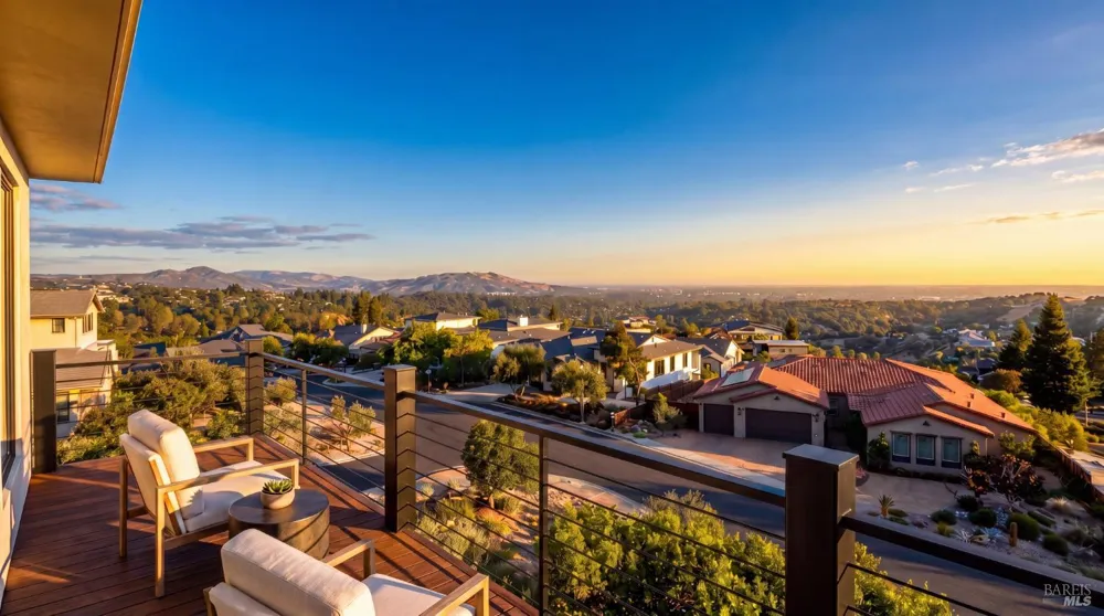 3853 Royal Manor Place Santa Rosa, CA 95404
