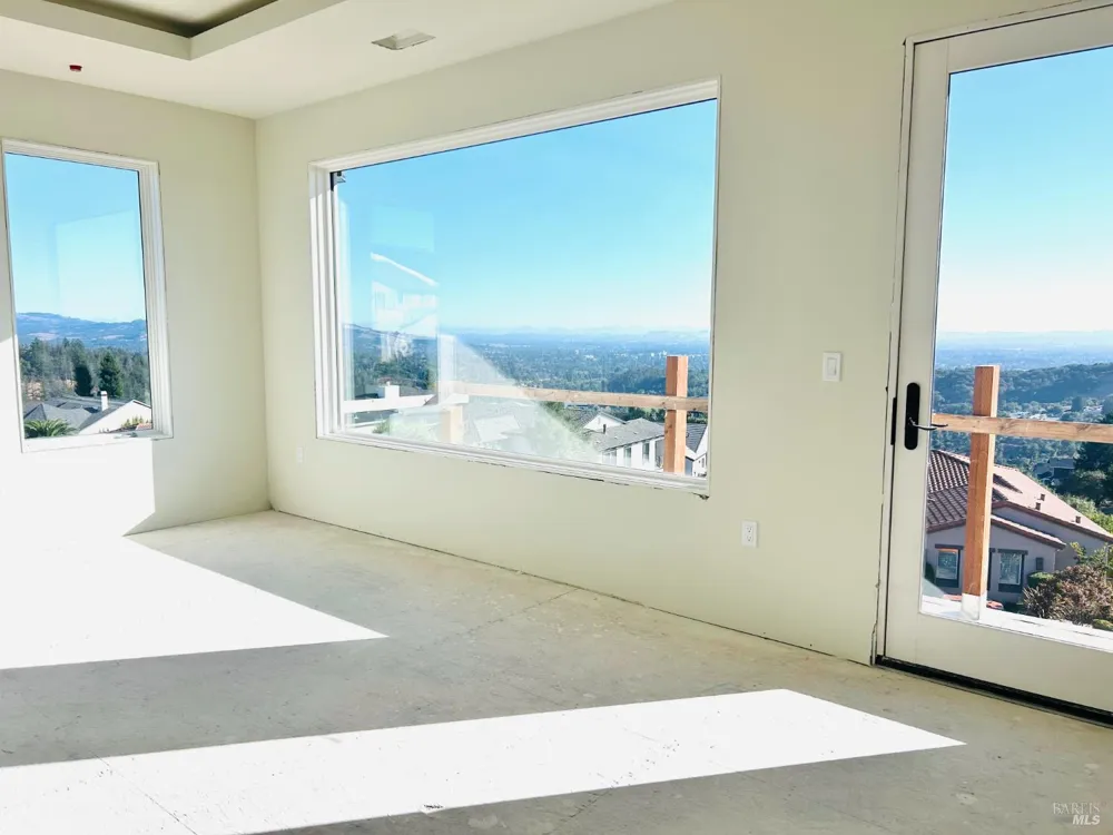 3853 Royal Manor Place Santa Rosa, CA 95404