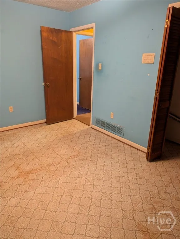 2132 Hart Avenue Savannah, GA 31405