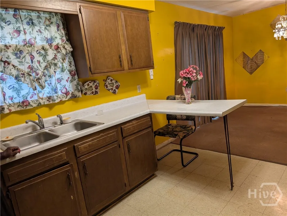 2132 Hart Avenue Savannah, GA 31405