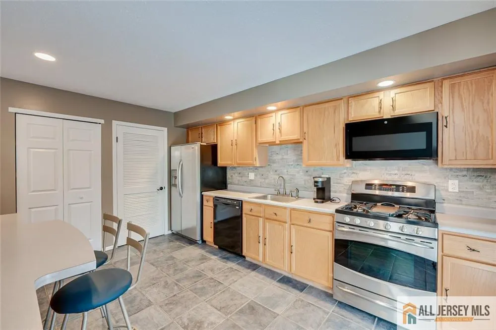 39 Sherborne Street Franklin, NJ 08873