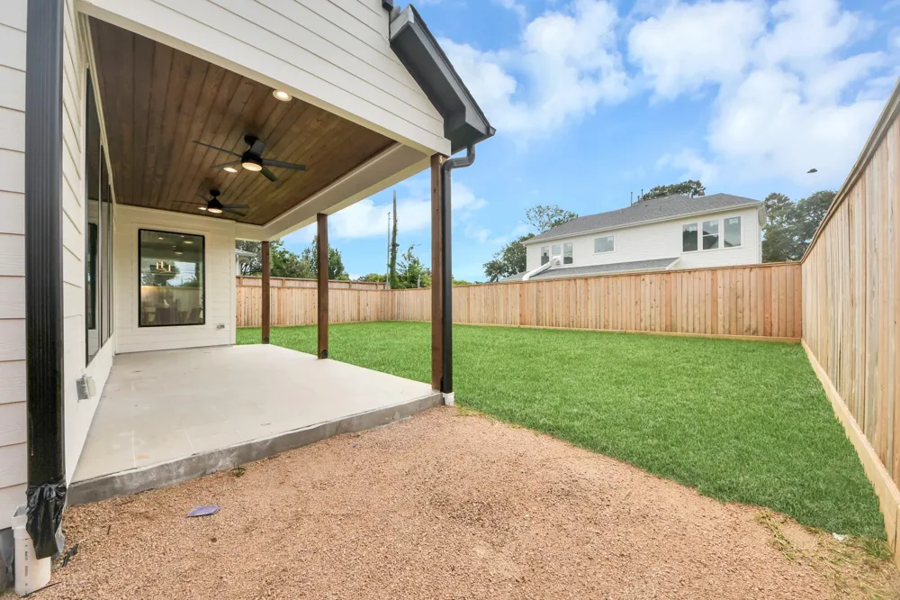 1721 Chantilly Lane Houston, TX 77018