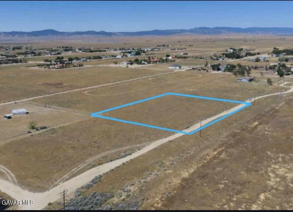2312 W Ave C Lancaster, CA 93536