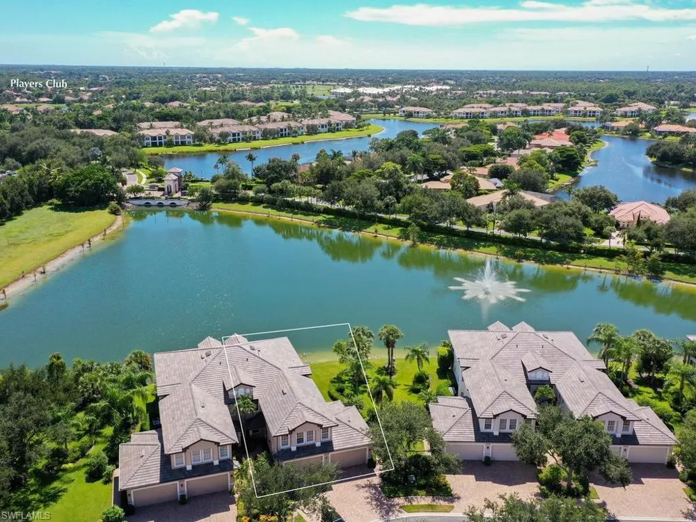 7877 Hawthorne Drive #102 Naples, FL 34113