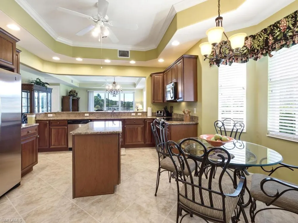 7877 Hawthorne Drive #102 Naples, FL 34113