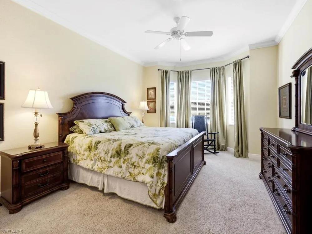 7877 Hawthorne Drive #102 Naples, FL 34113