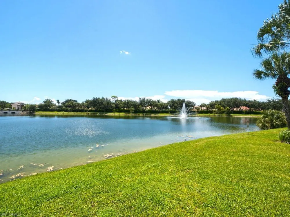 7877 Hawthorne Drive #102 Naples, FL 34113