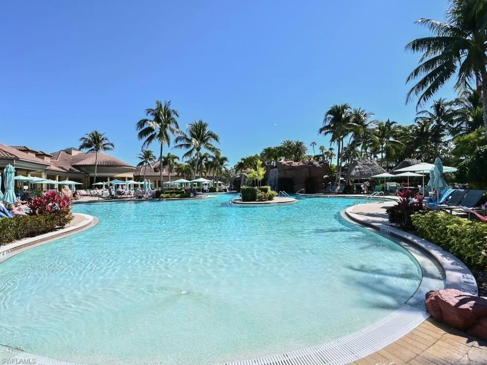 7877 Hawthorne Drive #102 Naples, FL 34113