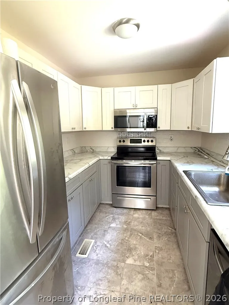 2499 Bay Forest Drive Eastover, NC 28312