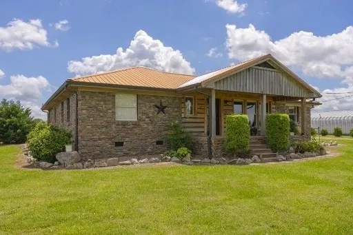 2781 Franklin Pike Lewisburg, TN 37091