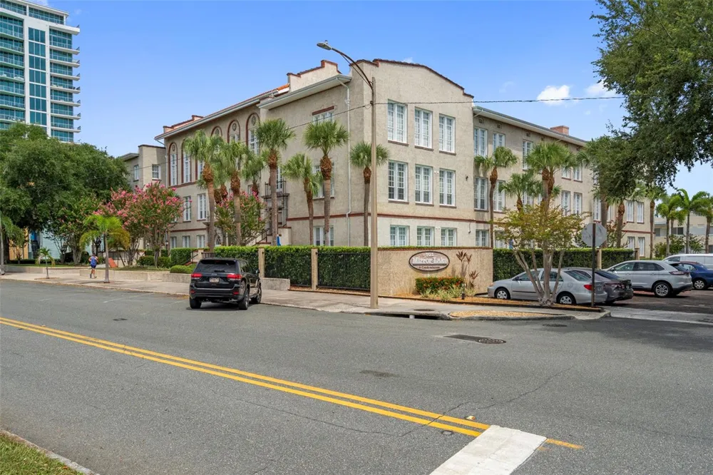 701 MIRROR LAKE DRIVE #317 St Petersburg, FL 33701