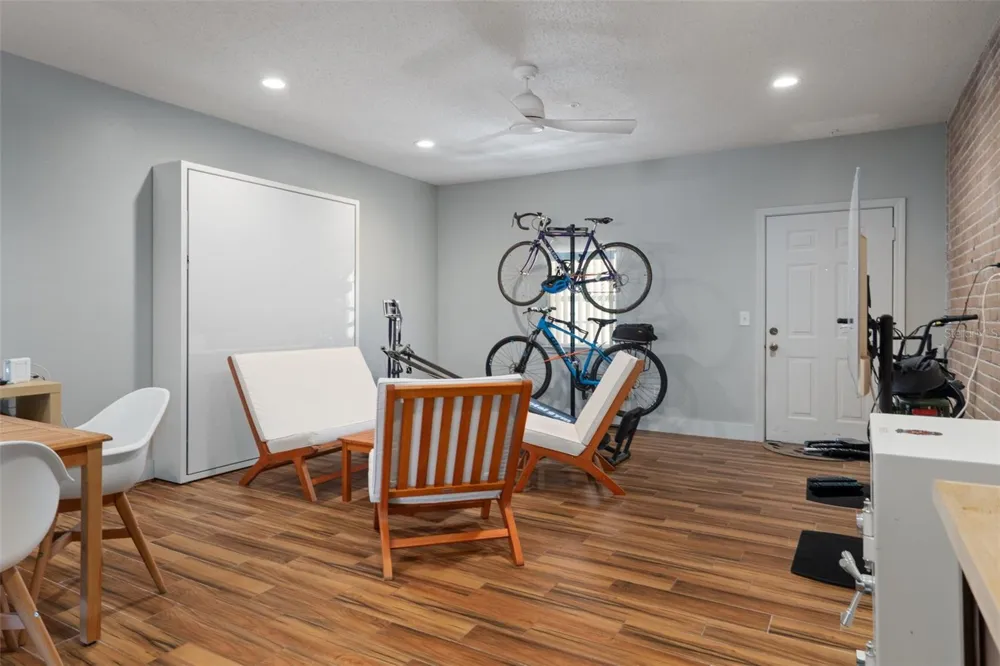 701 MIRROR LAKE DRIVE #317 St Petersburg, FL 33701