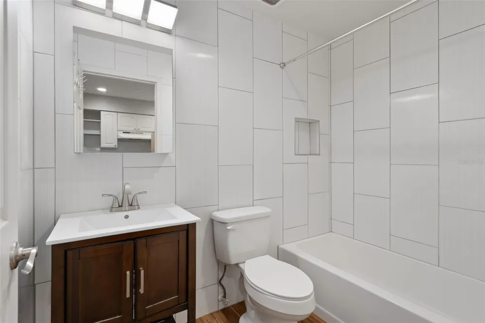 701 MIRROR LAKE DRIVE #317 St Petersburg, FL 33701