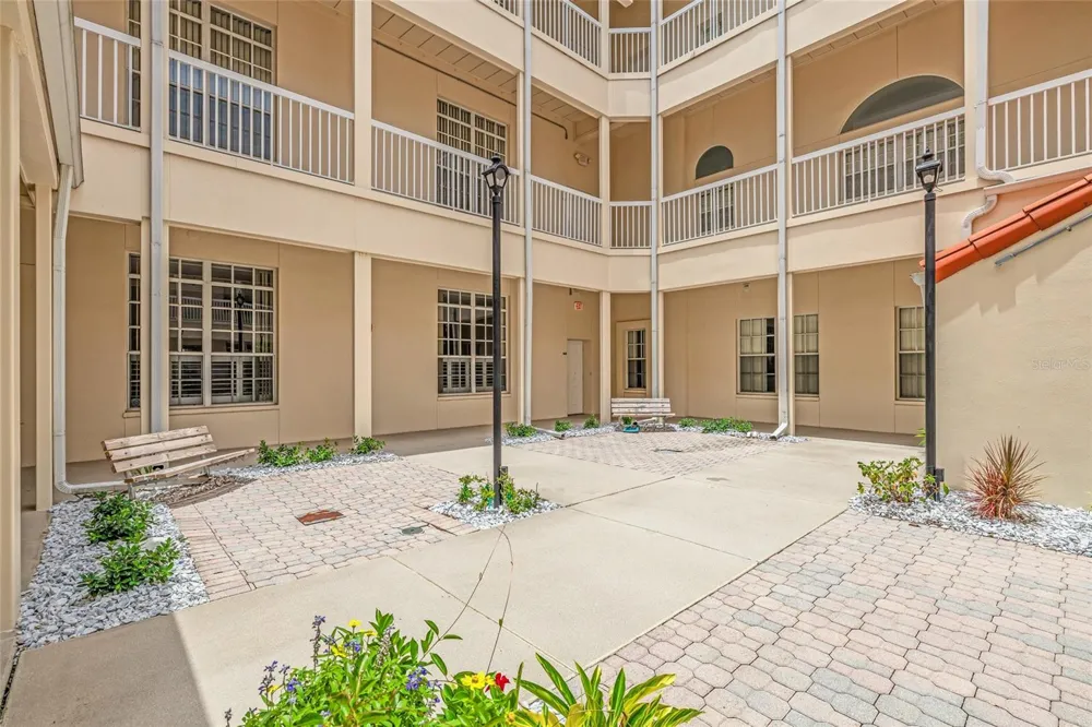 701 MIRROR LAKE DRIVE #317 St Petersburg, FL 33701