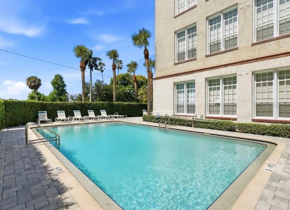 701 MIRROR LAKE DRIVE #317 St Petersburg, FL 33701