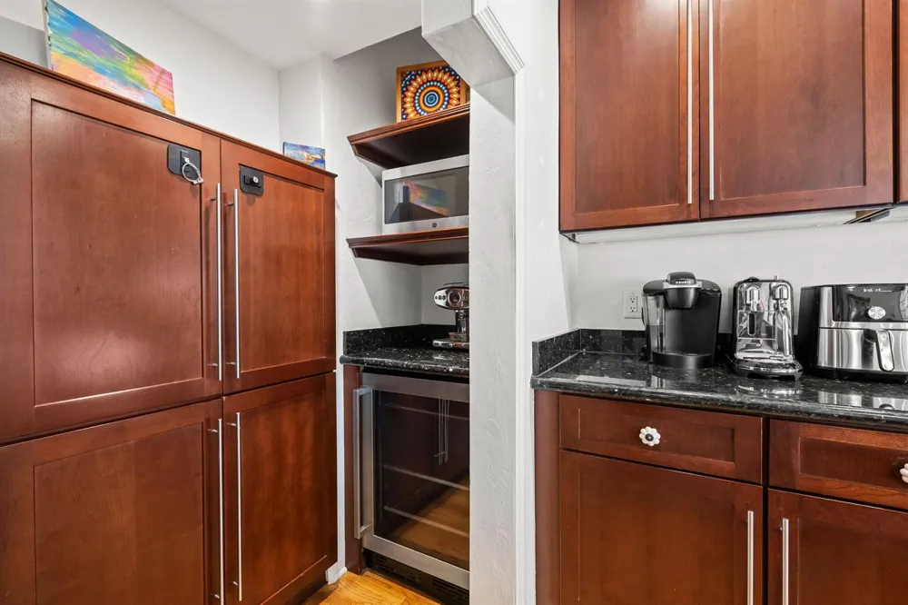 1555 MONROE STREET Hollywood, FL 33020
