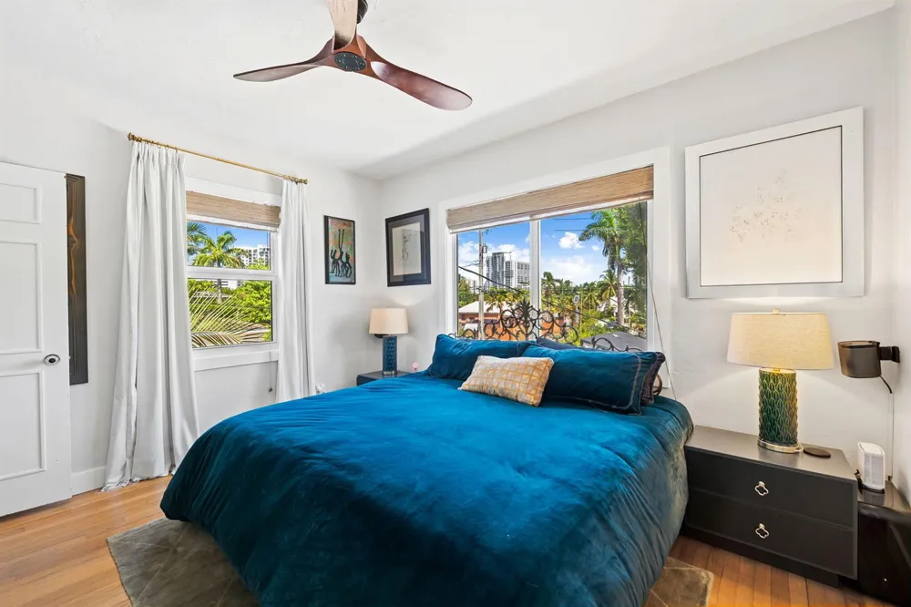 1555 MONROE STREET Hollywood, FL 33020