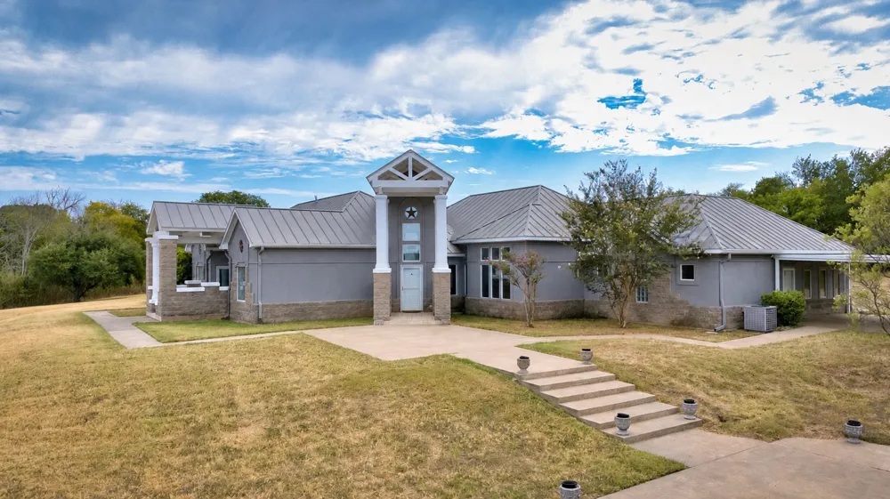 2524 S Robinson Drive Robinson, TX 76706