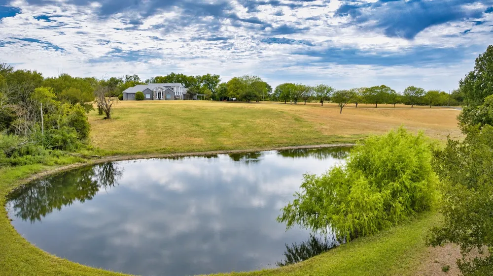 2524 S Robinson Drive Robinson, TX 76706