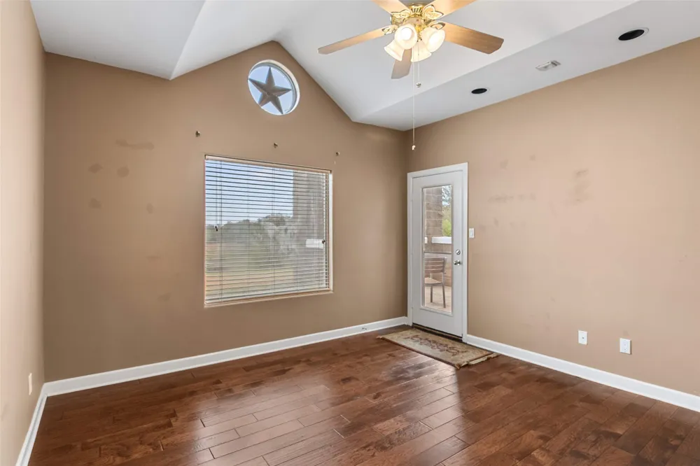 2524 S Robinson Drive Robinson, TX 76706