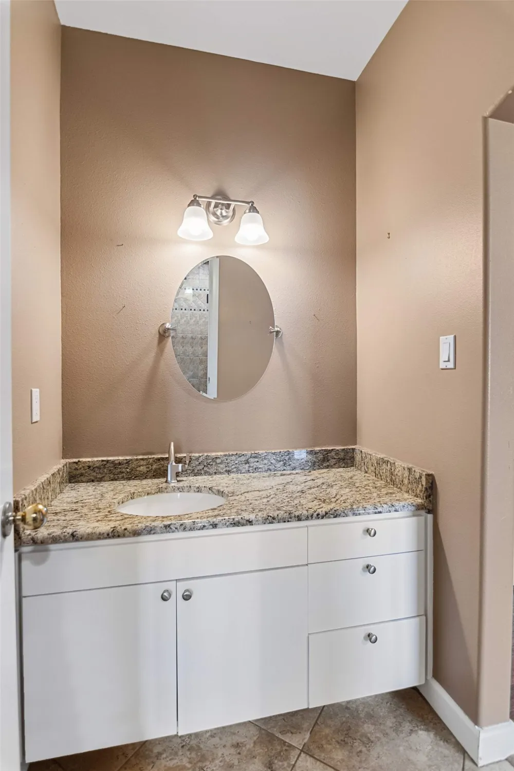 2524 S Robinson Drive Robinson, TX 76706