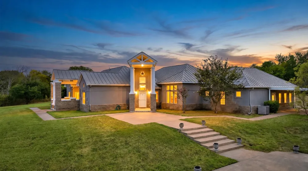 2524 S Robinson Drive Robinson, TX 76706