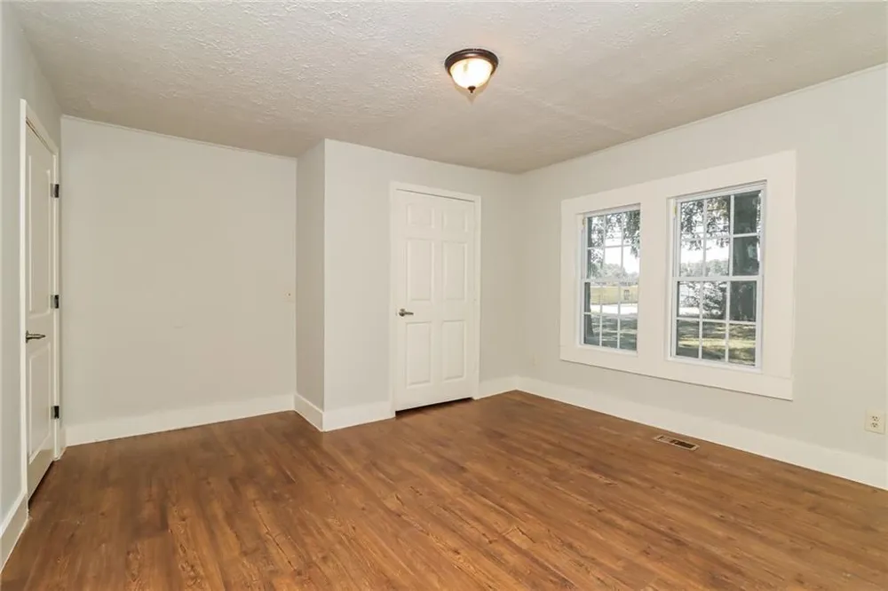 2430 Us-41 Calhoun, GA 30701