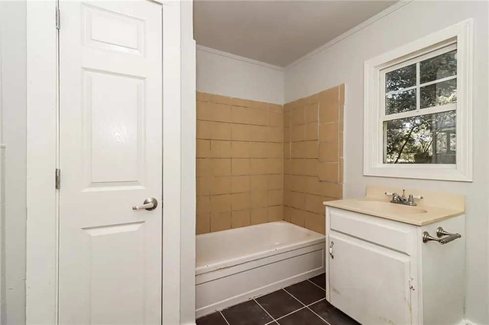 2430 Us-41 Calhoun, GA 30701
