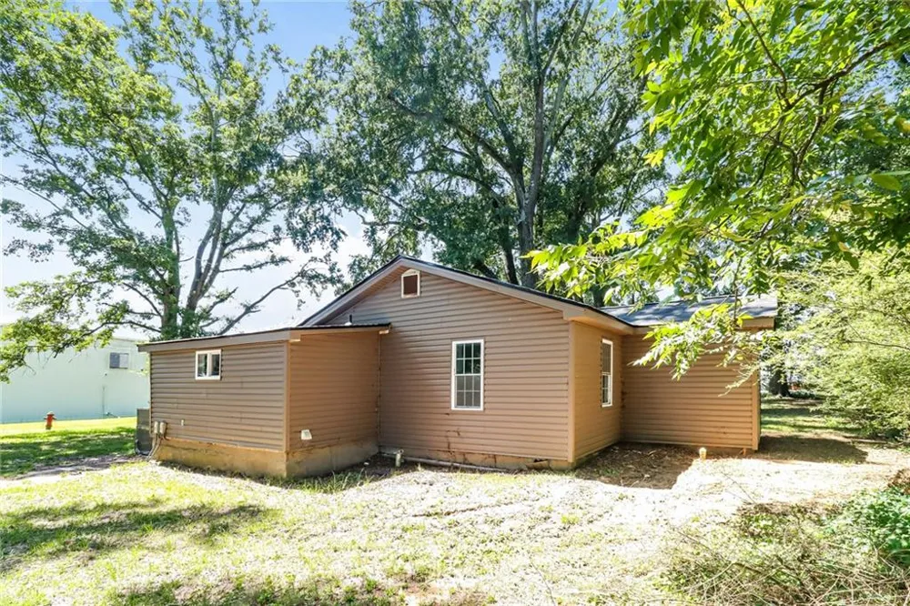 2430 Us-41 Calhoun, GA 30701