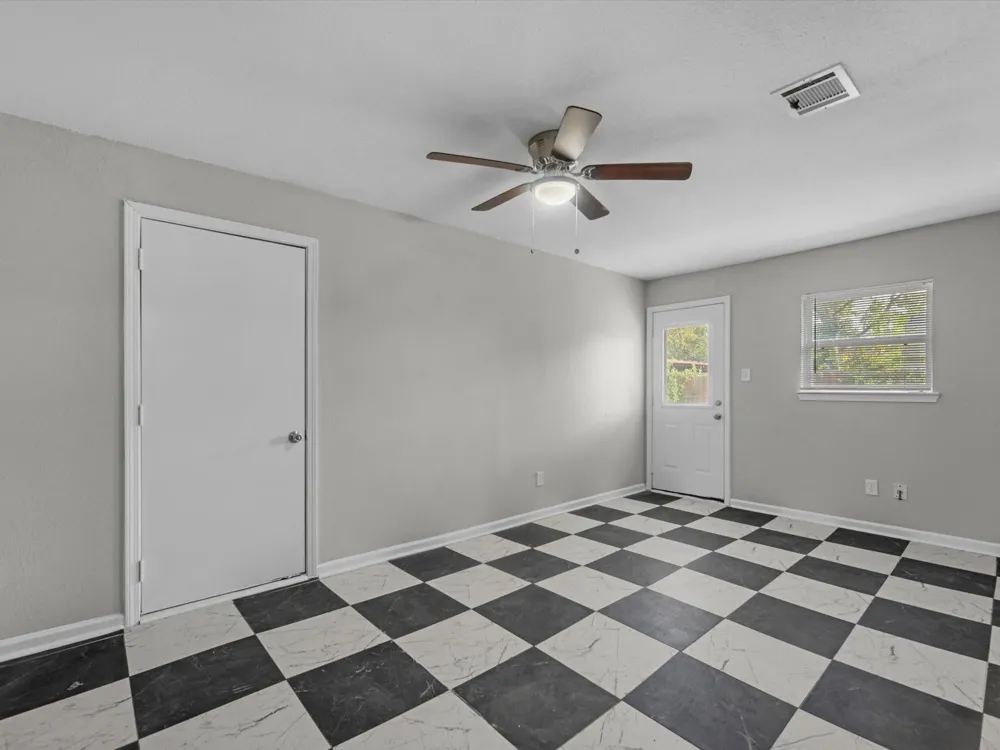 114 Weldon Street South Houston, TX 77587