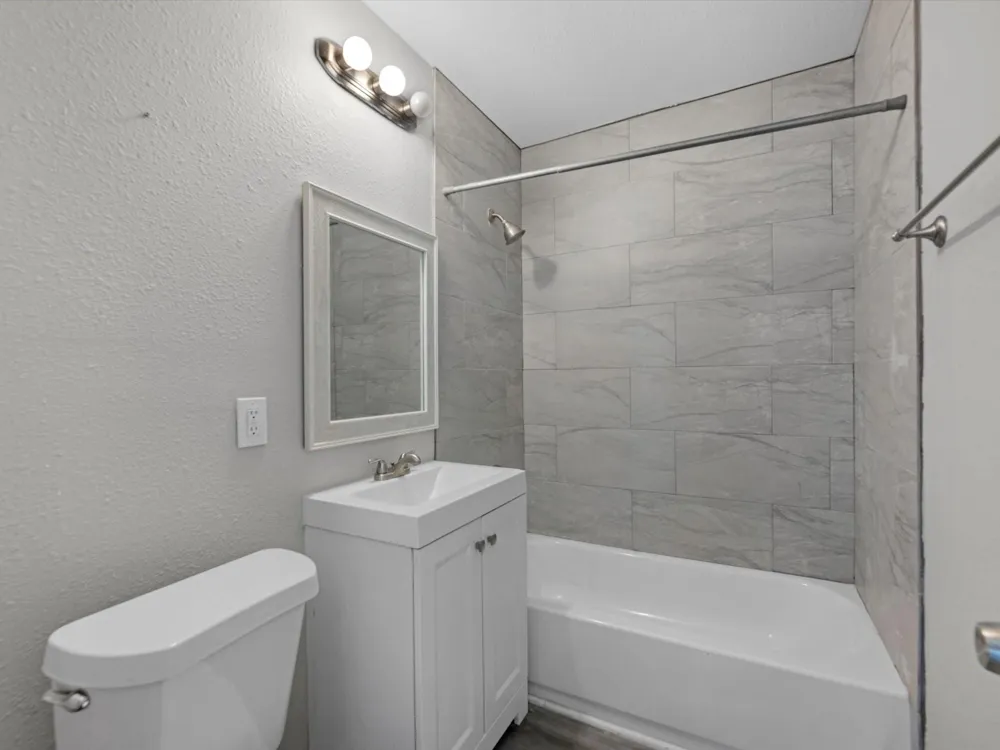 114 Weldon Street South Houston, TX 77587
