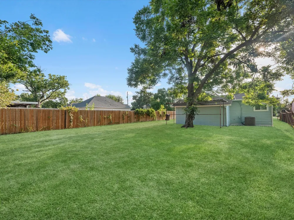 114 Weldon Street South Houston, TX 77587