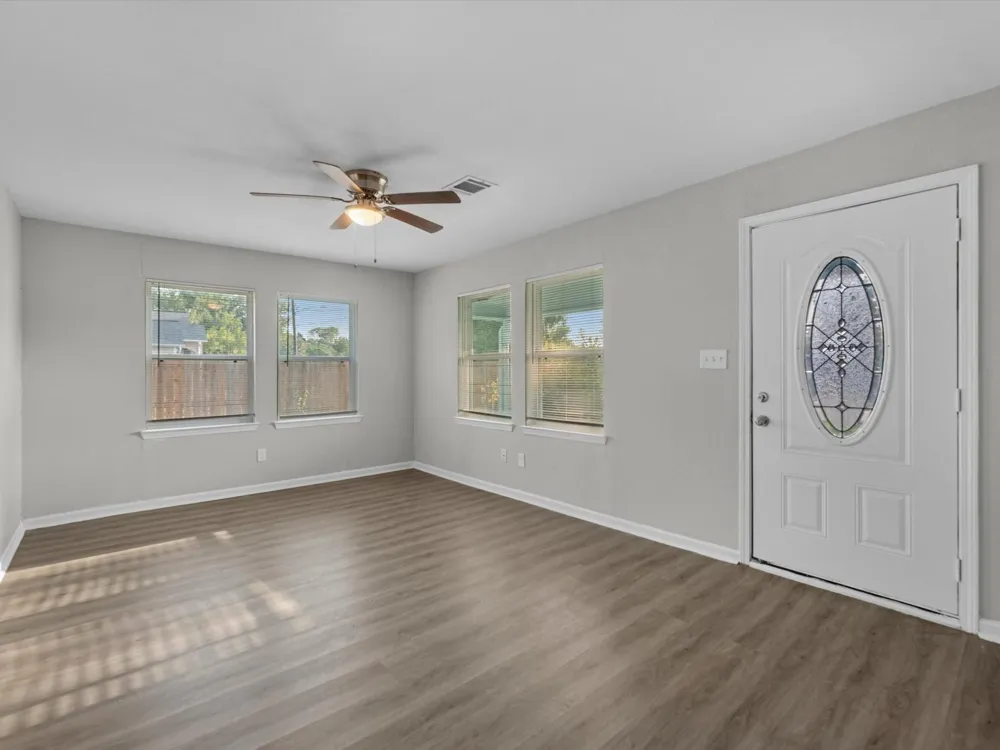 114 Weldon Street South Houston, TX 77587