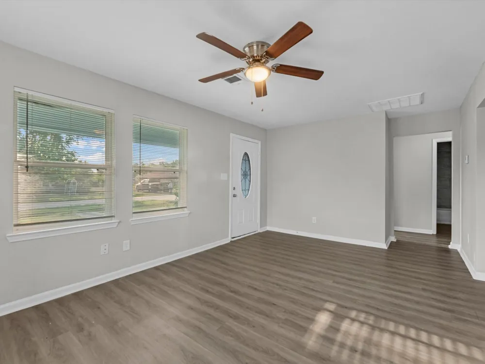 114 Weldon Street South Houston, TX 77587
