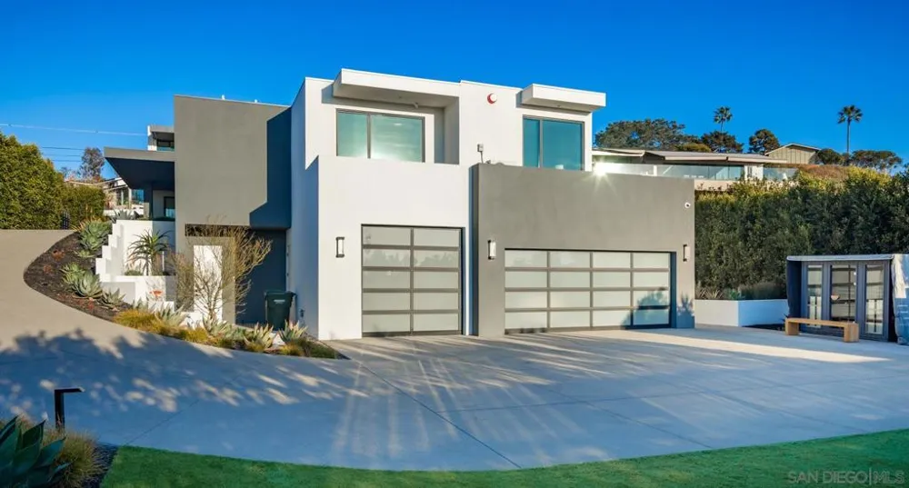 521 S Rios Ave Solana Beach, CA 92075