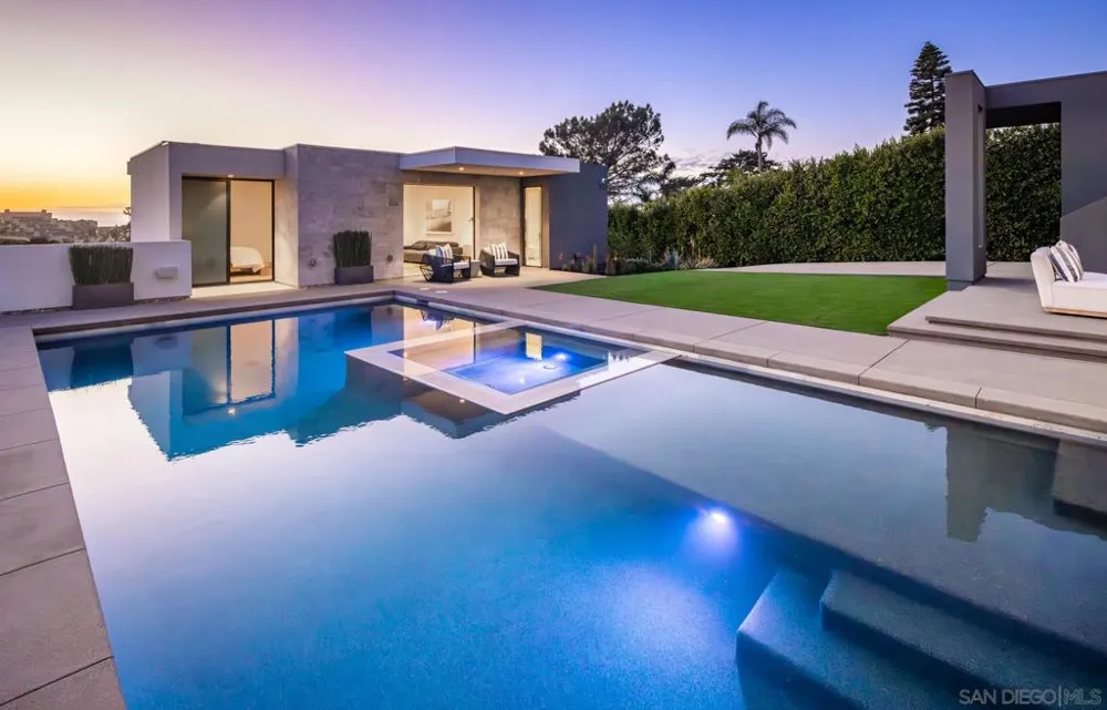 521 S Rios Ave Solana Beach, CA 92075