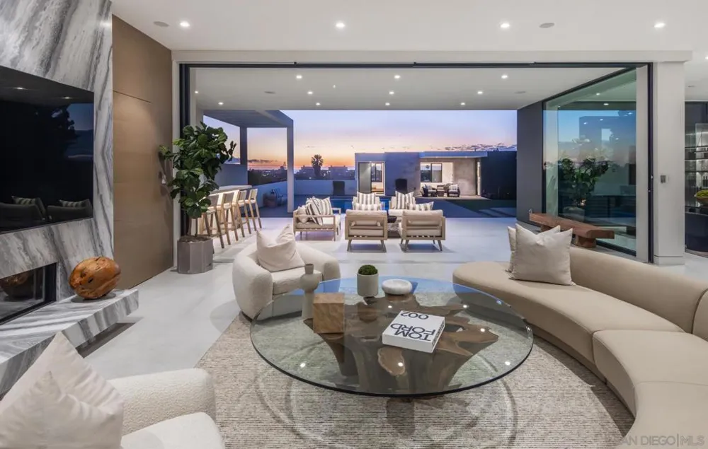 521 S Rios Ave Solana Beach, CA 92075