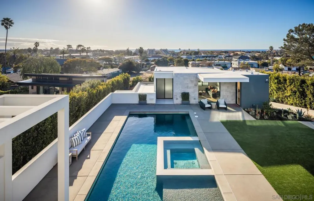 521 S Rios Ave Solana Beach, CA 92075