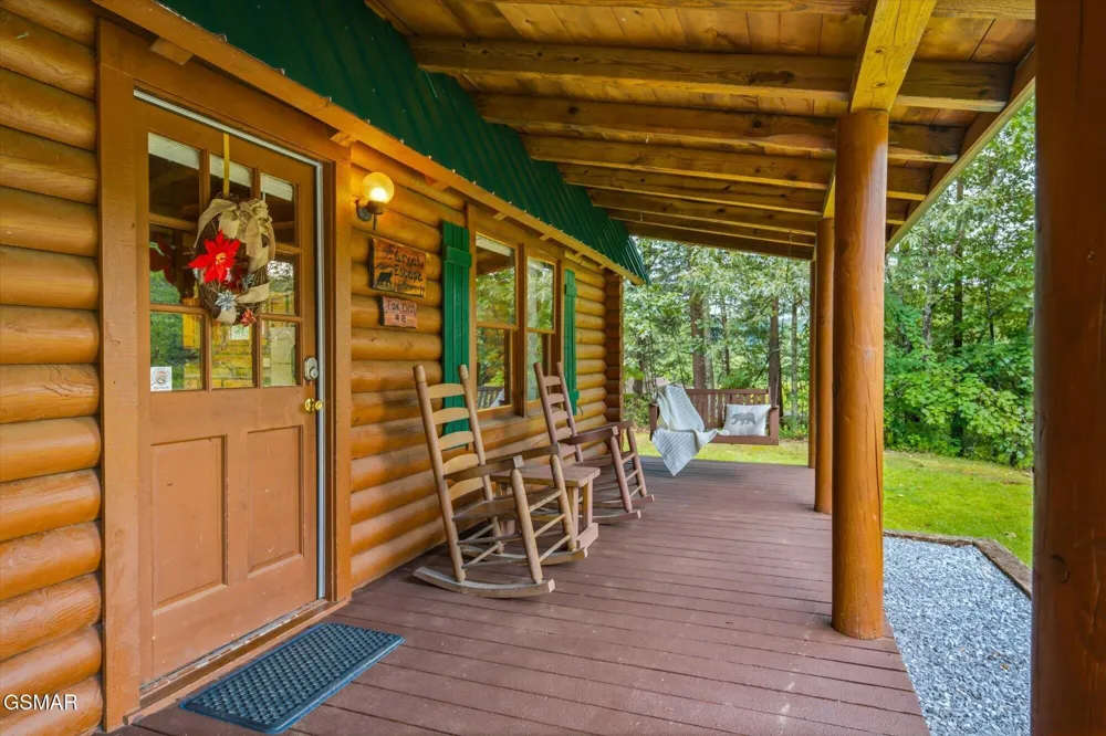 1736 Walker Trail Sevierville, TN 37876