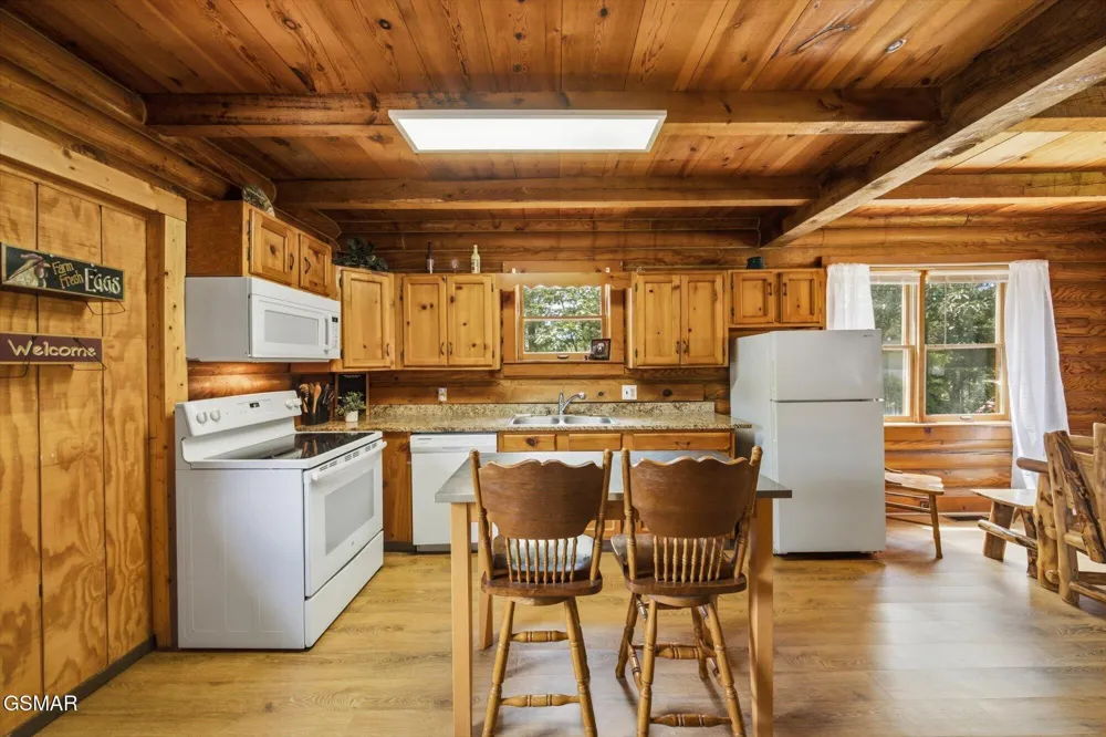 1736 Walker Trail Sevierville, TN 37876