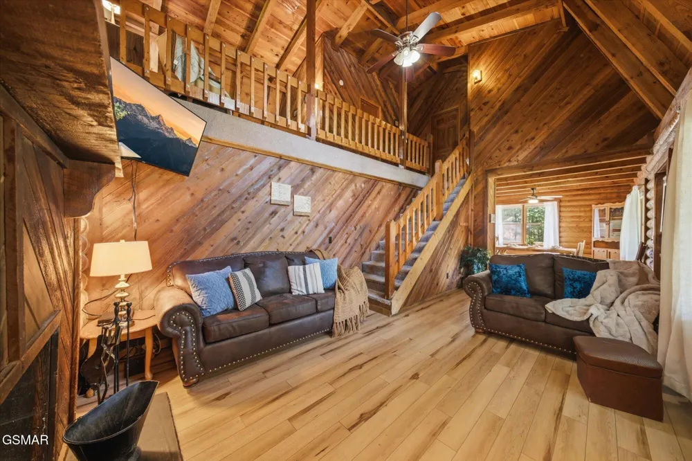 1736 Walker Trail Sevierville, TN 37876