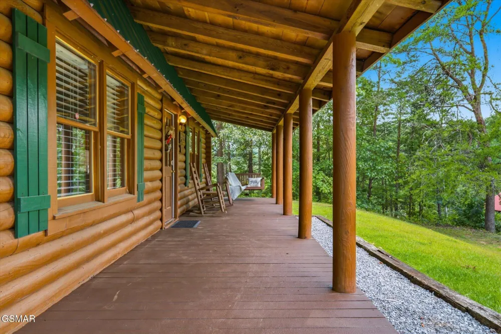 1736 Walker Trail Sevierville, TN 37876