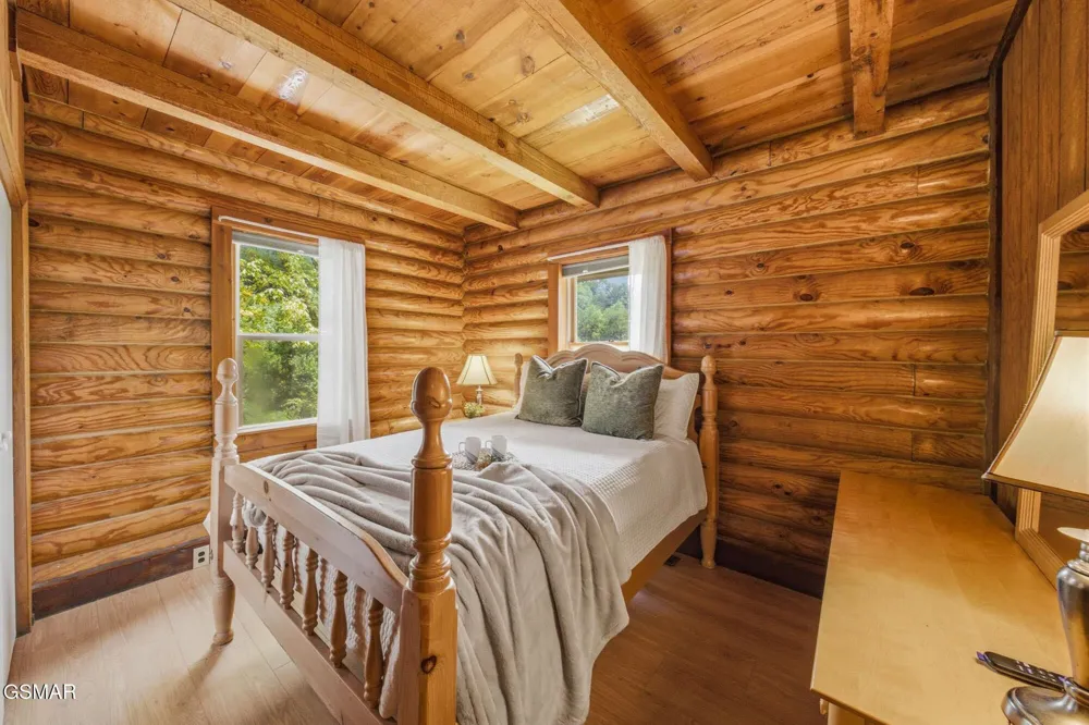 1736 Walker Trail Sevierville, TN 37876
