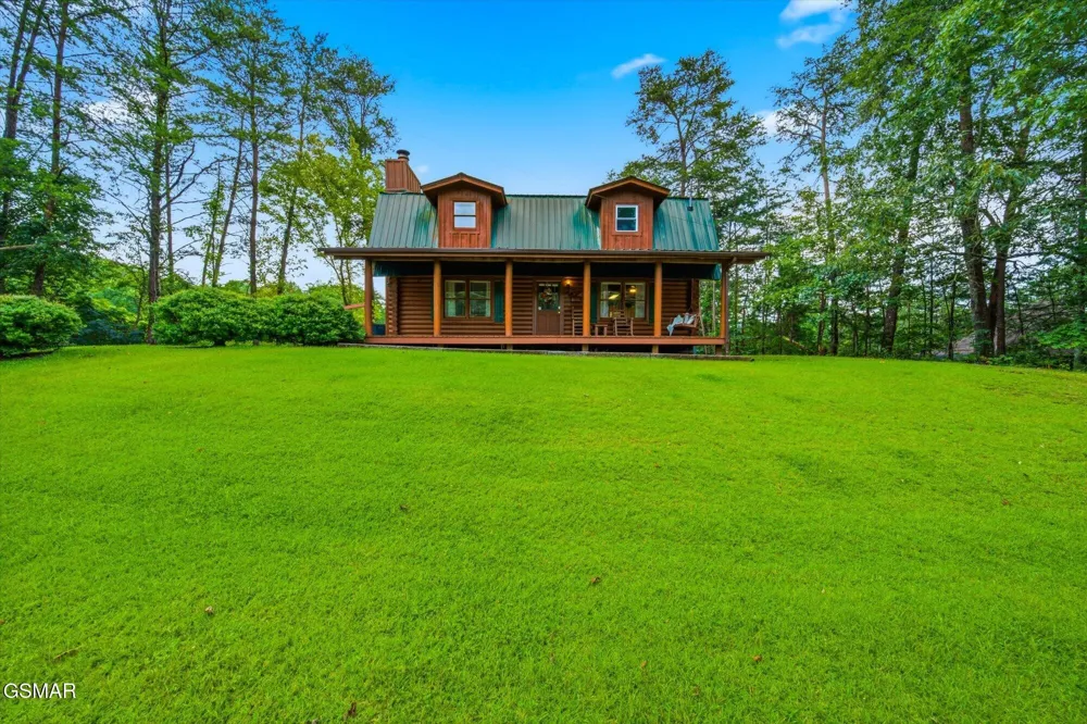 1736 Walker Trail Sevierville, TN 37876