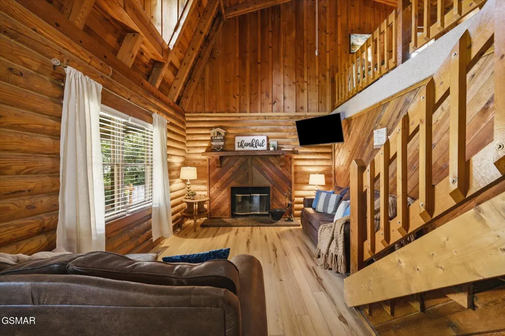 1736 Walker Trail Sevierville, TN 37876