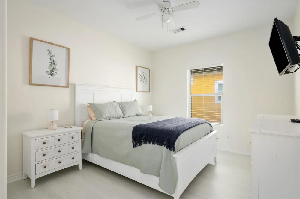 963 James Road Gilchrist, TX 77617