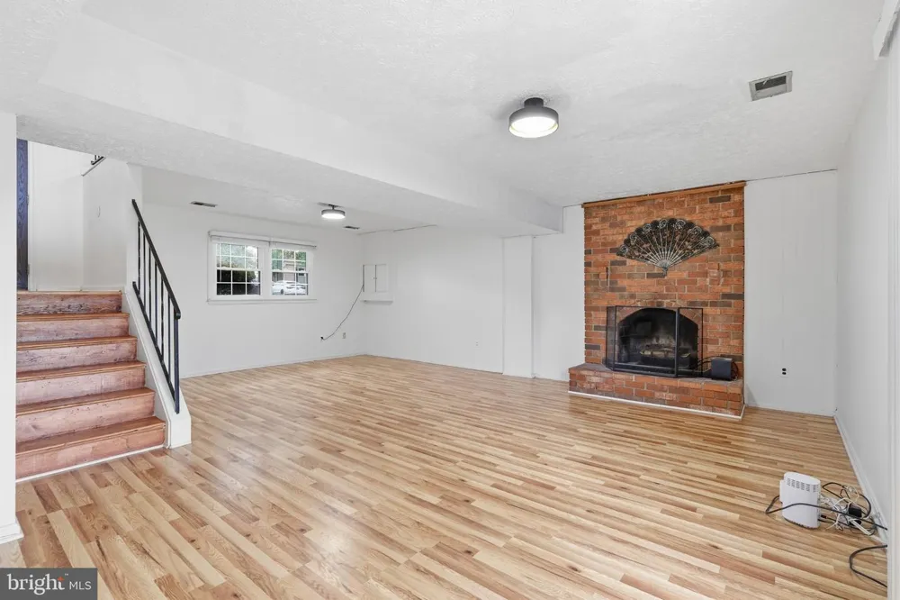 6415 CRAIGMONT ROAD Baltimore, MD 21207