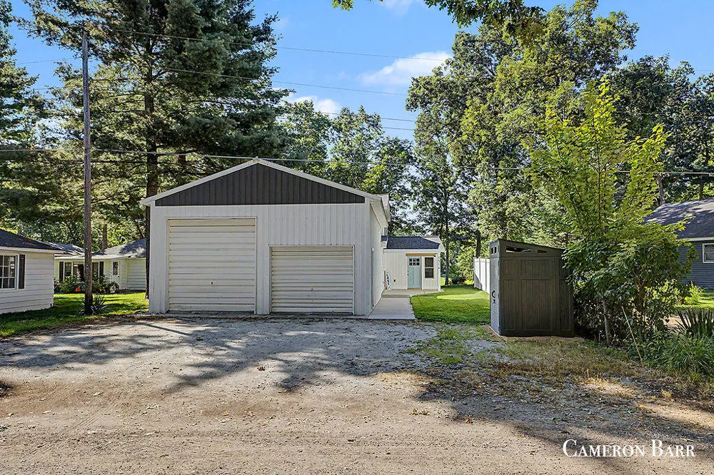 1514 E Cove Point Drive Newaygo, MI 49337