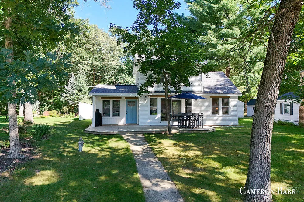 1514 E Cove Point Drive Newaygo, MI 49337