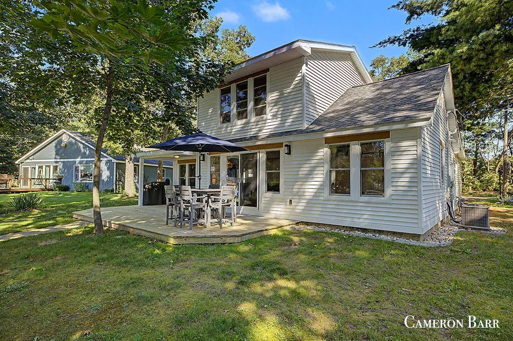 1514 E Cove Point Drive Newaygo, MI 49337